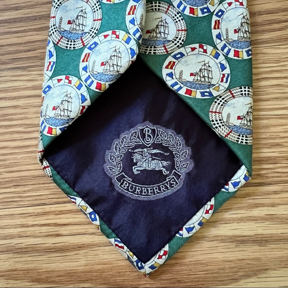 Vintage Burberrys green 100% silk Necktie with Sailing Ships - Picture 2 of 7
